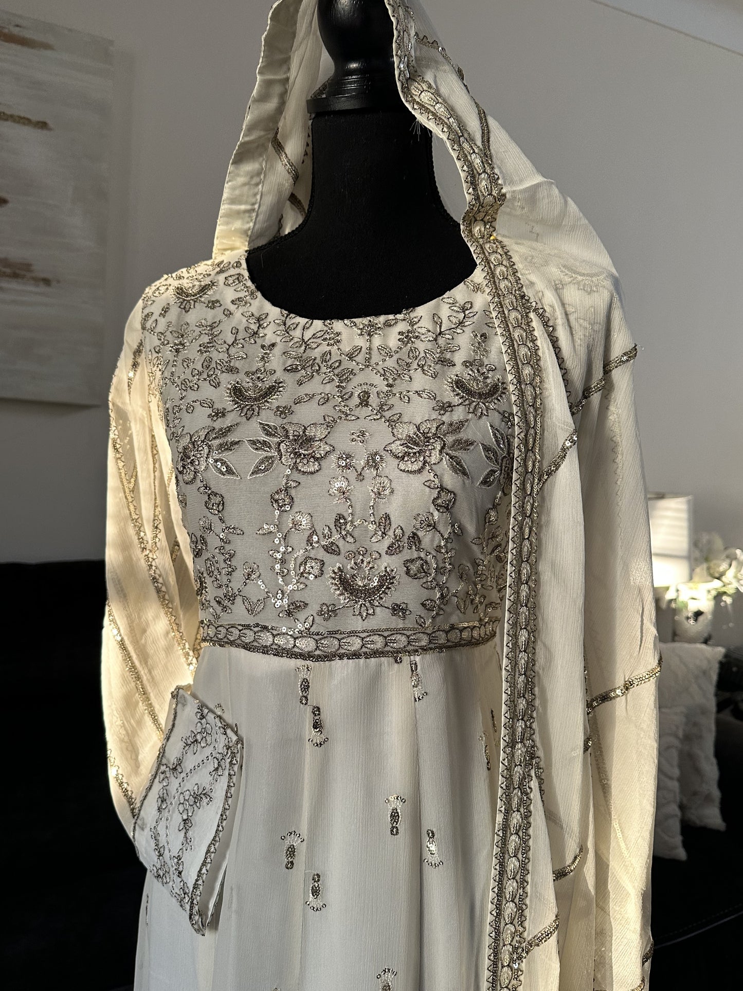 Ivory Elegance Embroidered Anarkali Set.