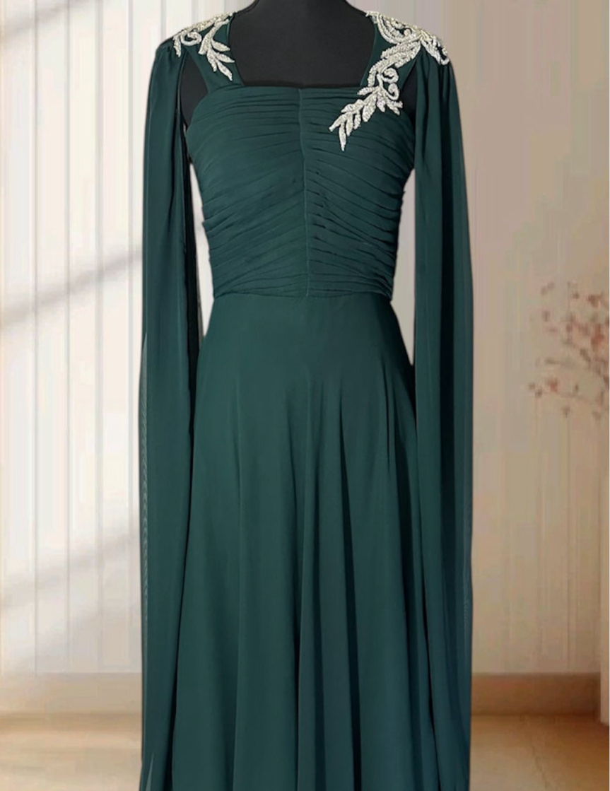 Emerald Grace Embroidered Evening Gown✨.