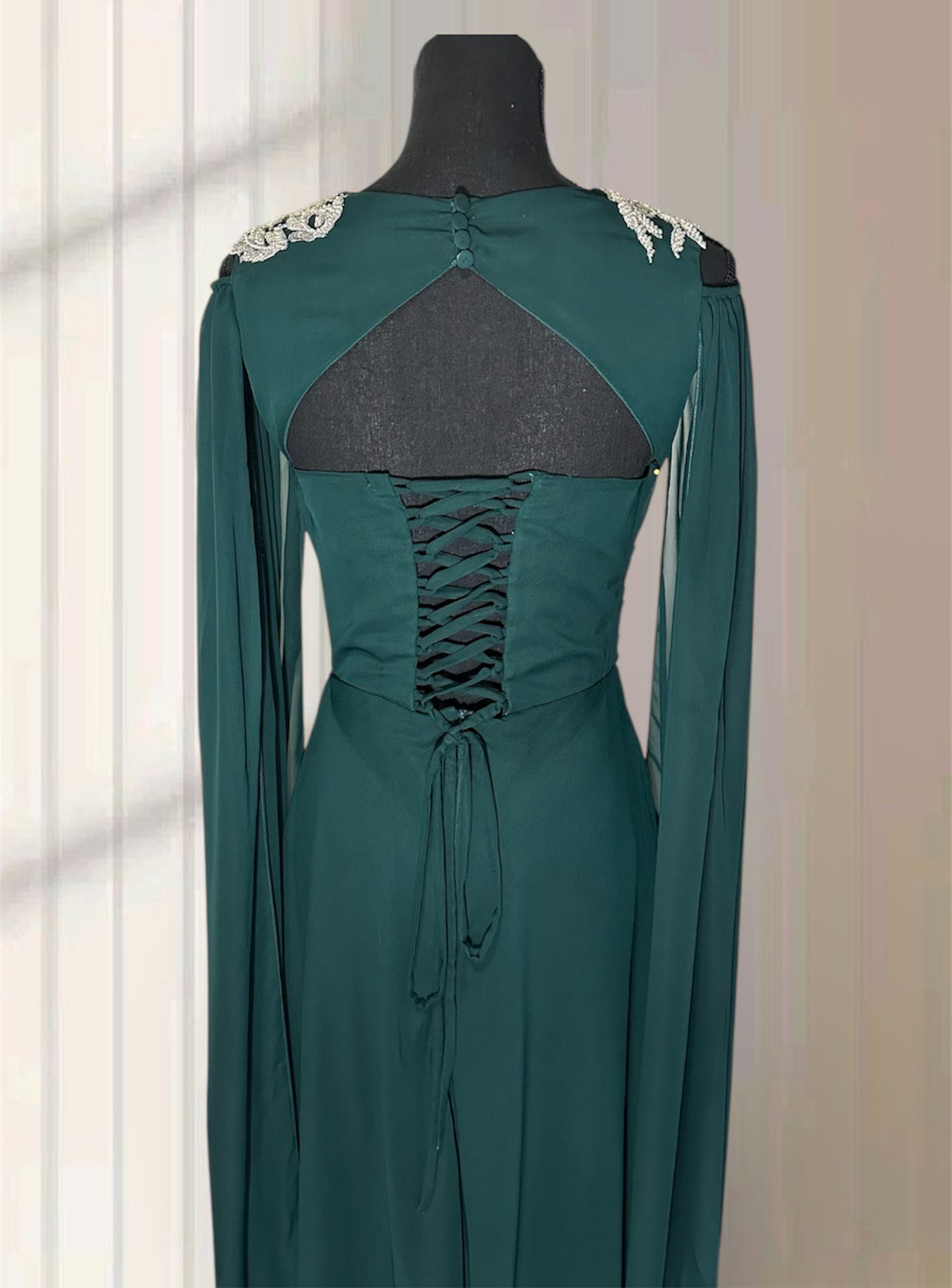 Emerald Grace Embroidered Evening Gown✨.