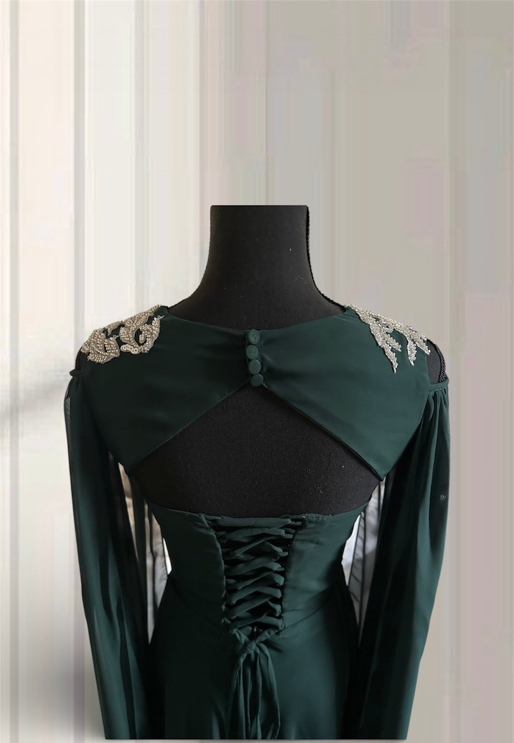 Emerald Grace Embroidered Evening Gown✨.