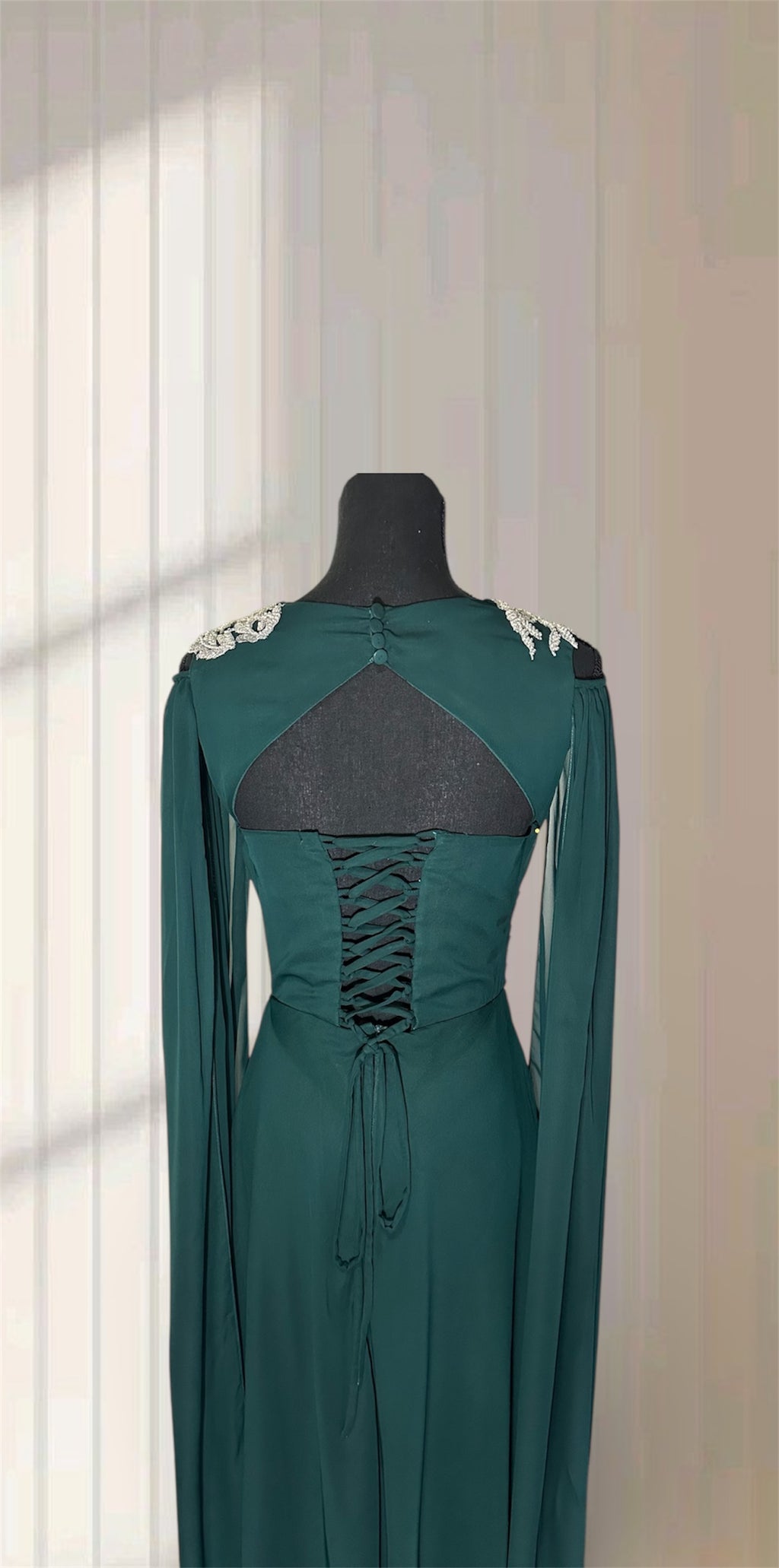 Emerald Grace Embroidered Evening Gown✨.