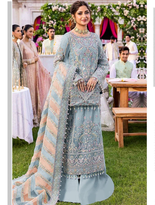 Beautiful party dress.
